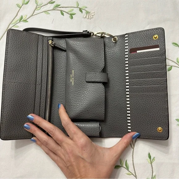 Henri Bendel Wallet Wristlet - Picture 4 of 4